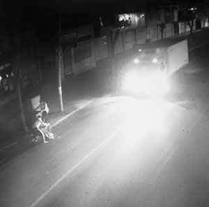 為公司采購省錢，竟然半夜連偷33個(gè)垃圾桶