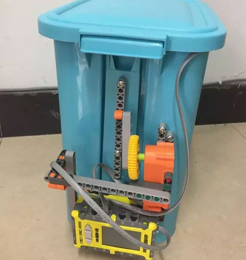 智能果殼箱，智慧出紙機(jī)……孩子們讓生活更智能！